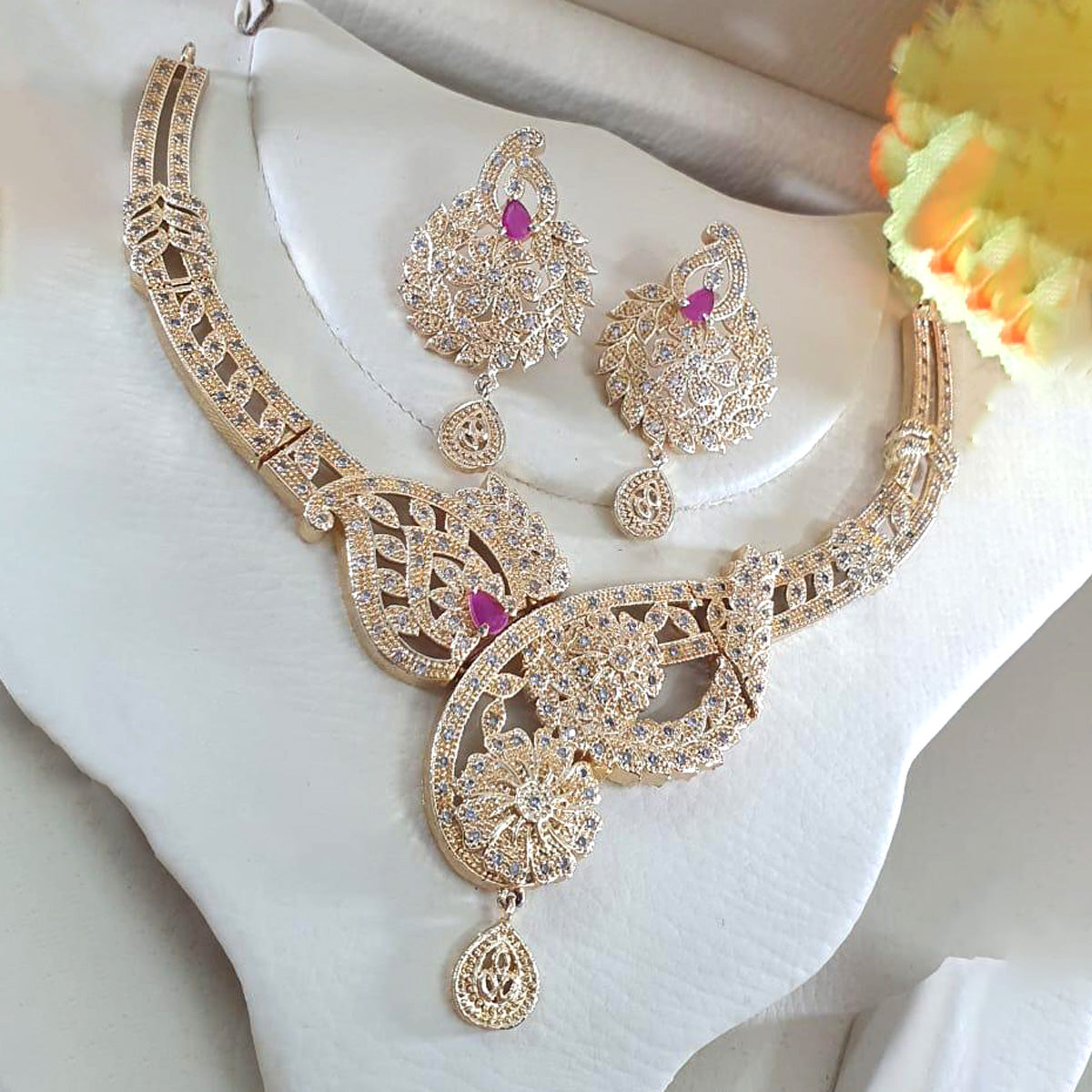 Trend Setter Golden Modern Necklace - Image 2